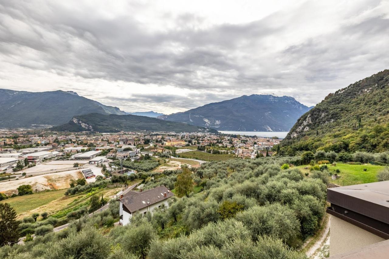 La Terrazza Di Vincent Sul Garda Appartement Riva del Garda Buitenkant foto