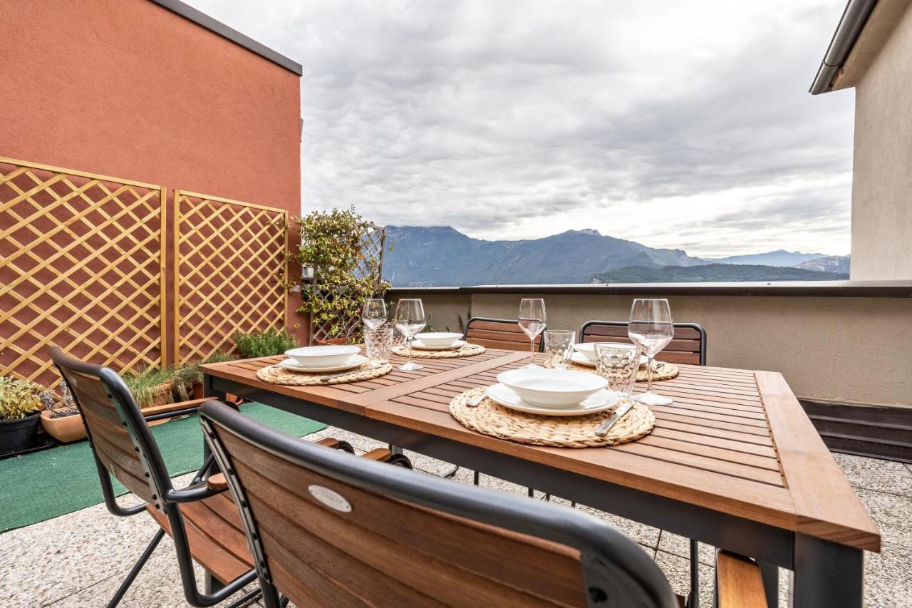 La Terrazza Di Vincent Sul Garda Appartement Riva del Garda Buitenkant foto