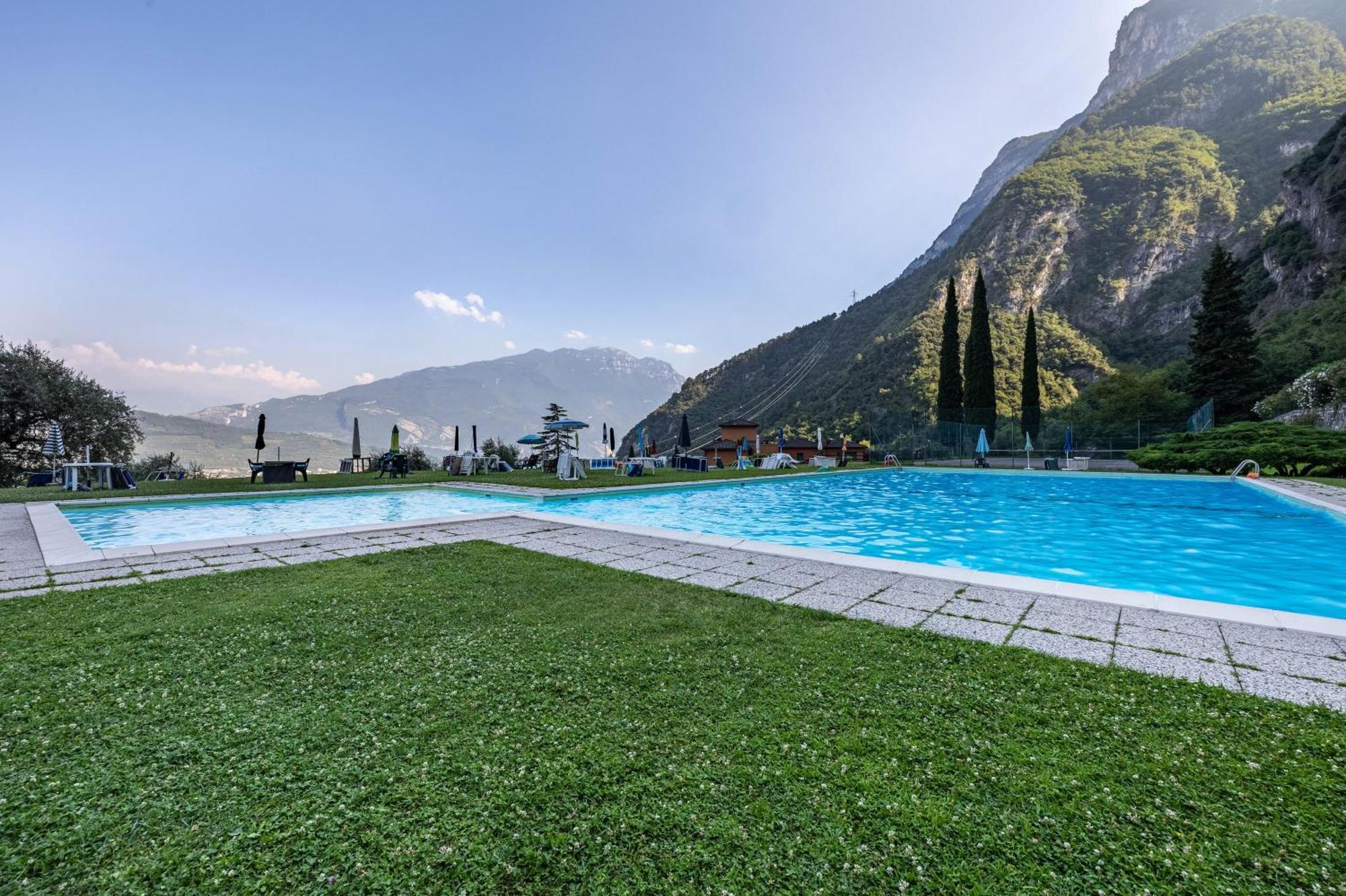 La Terrazza Di Vincent Sul Garda Appartement Riva del Garda Buitenkant foto